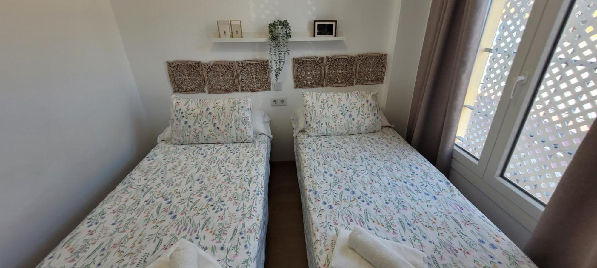 Apartamentos Iglesia De Santiago 赫雷斯 外观 照片